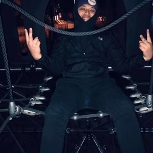 Meet your Posher, Kenny